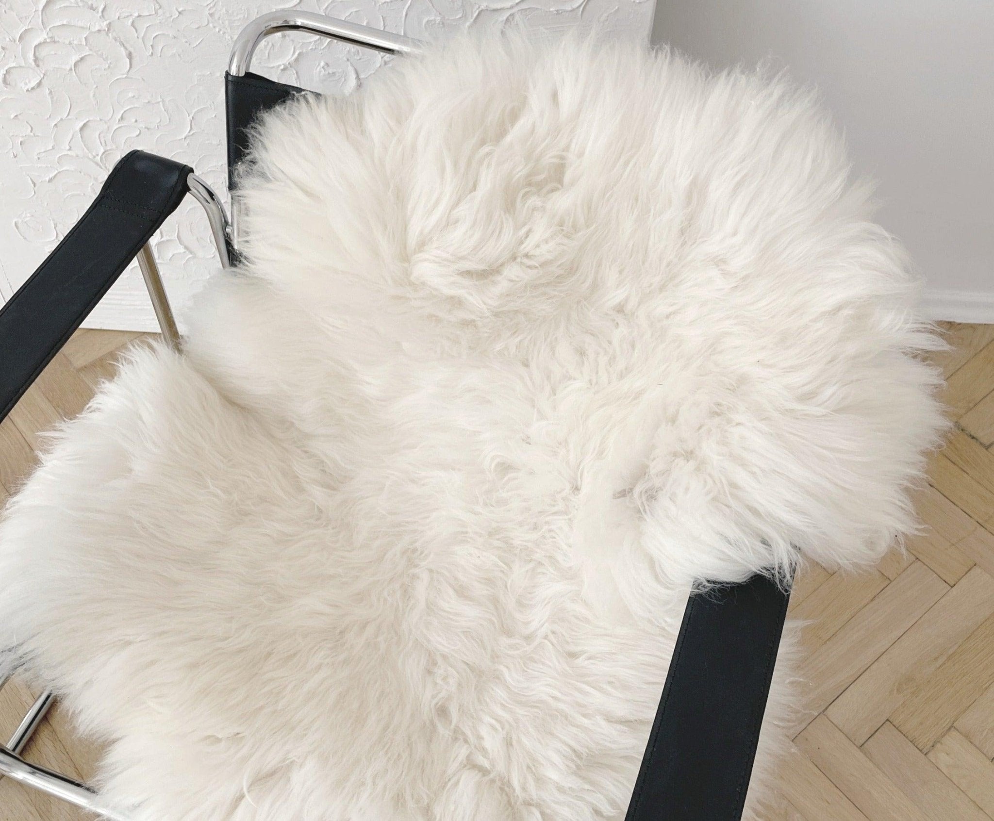 Natural Sheepskin Rug for Pet (or Human) - Maison Fur